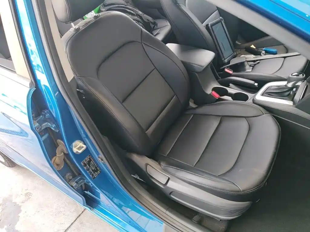 Hyundai Elantra — миниатюра 25