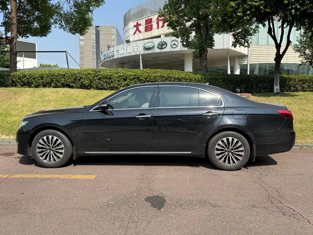 Hongqi Hongqi H7 — миниатюра 3