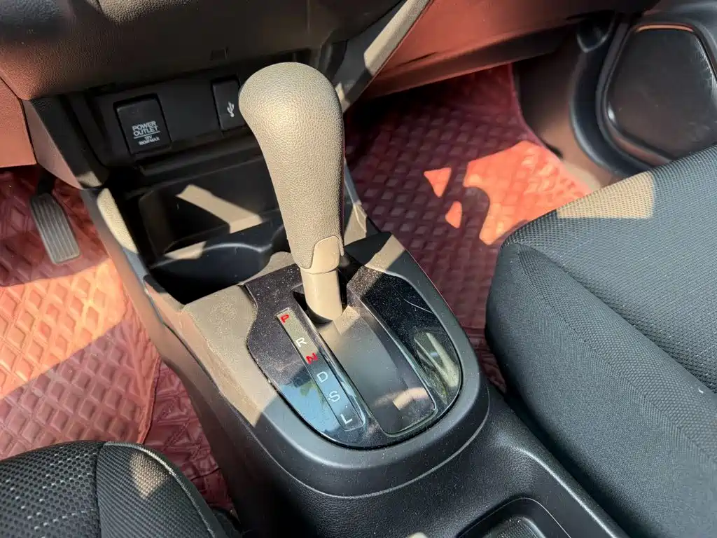 Honda Fit — миниатюра 9