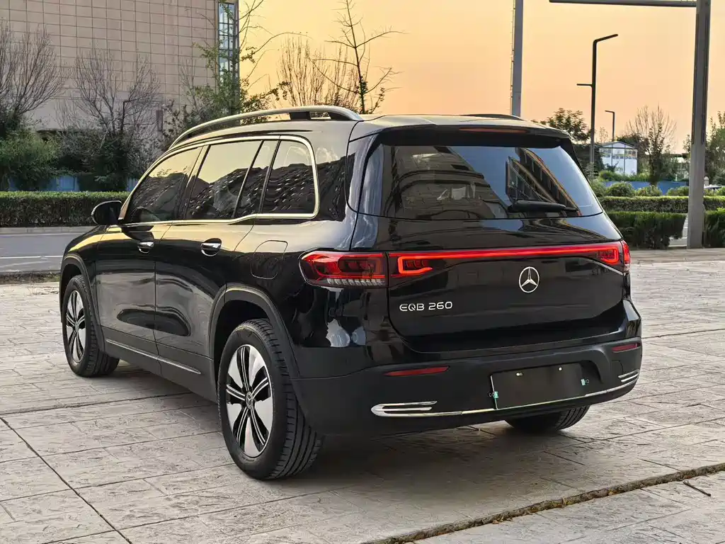 Mercedes-Benz EQB — миниатюра 7