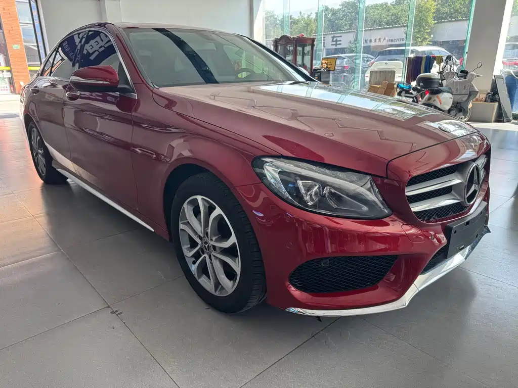 Mercedes-Benz C-Class — миниатюра 3