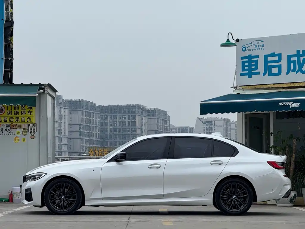 BMW 3 Series — миниатюра 3