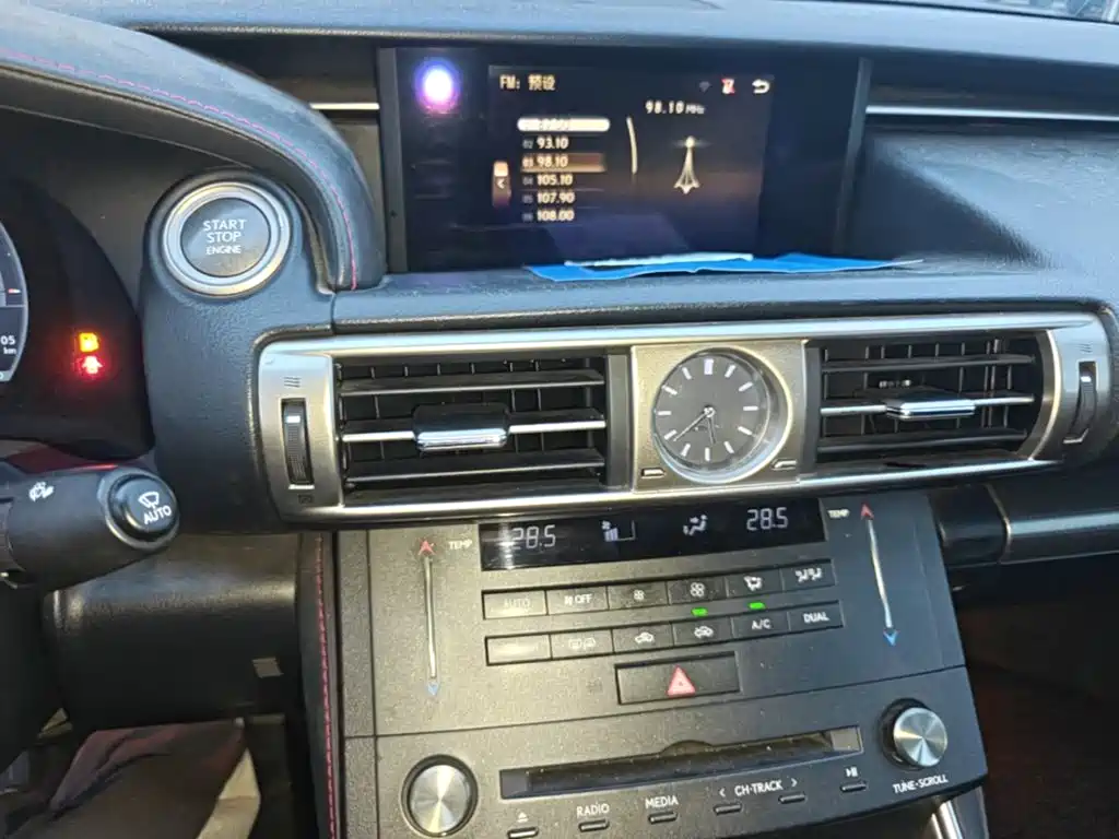 Lexus IS — миниатюра 13