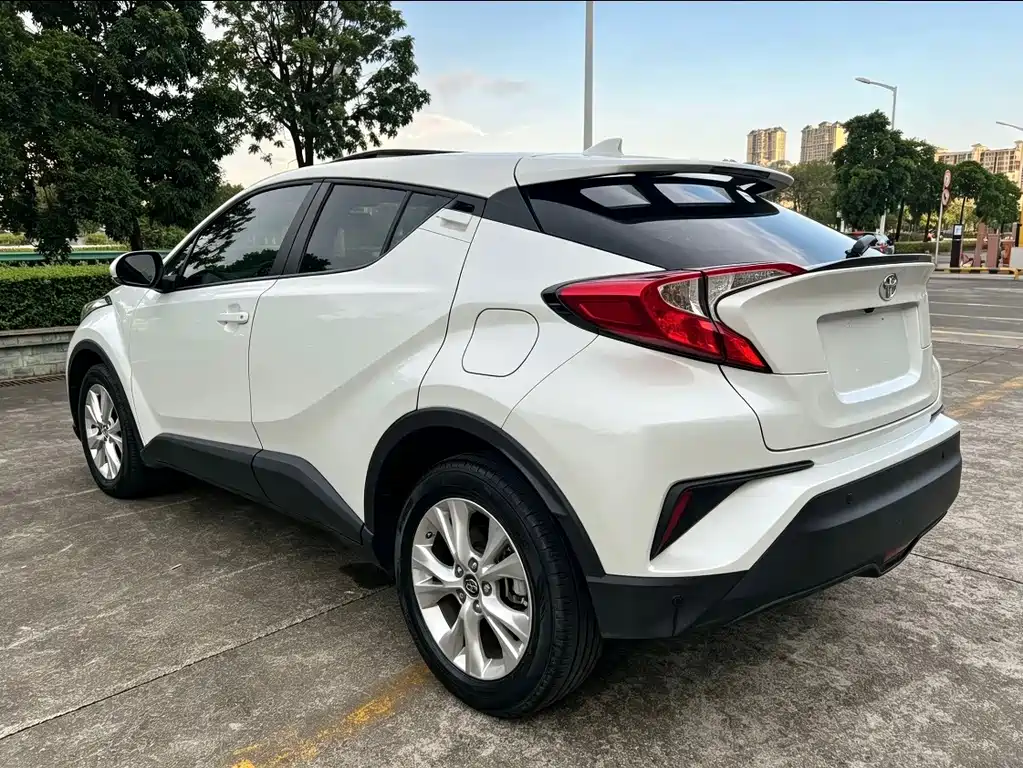 Toyota IZOA — миниатюра 6