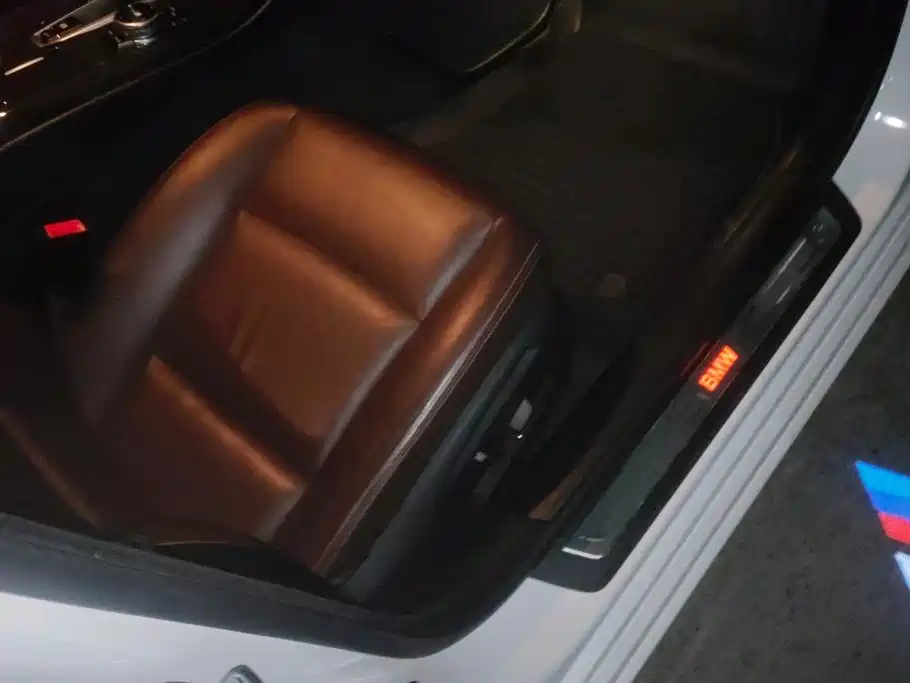 BMW 5 Series — миниатюра 8