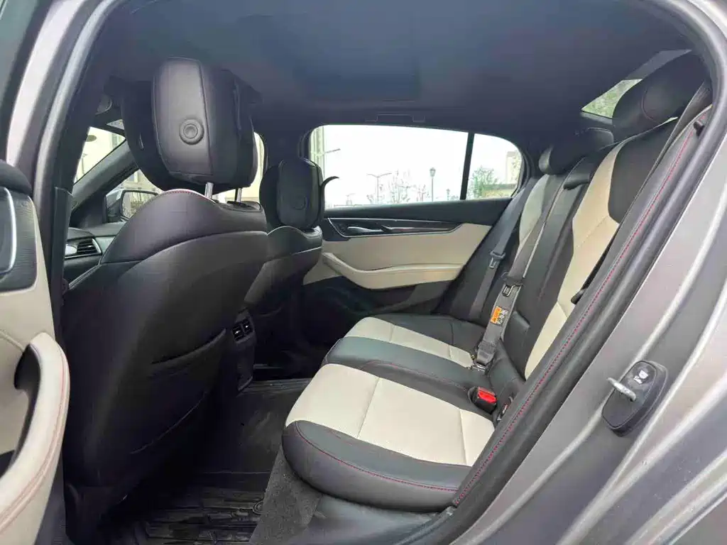 Cadillac CT5 2025 28T +