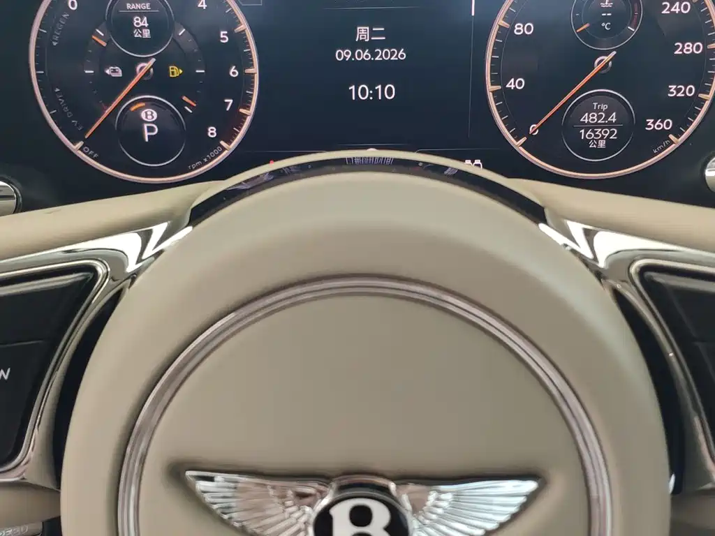 Bentley Flying Spur PHEV — миниатюра 8