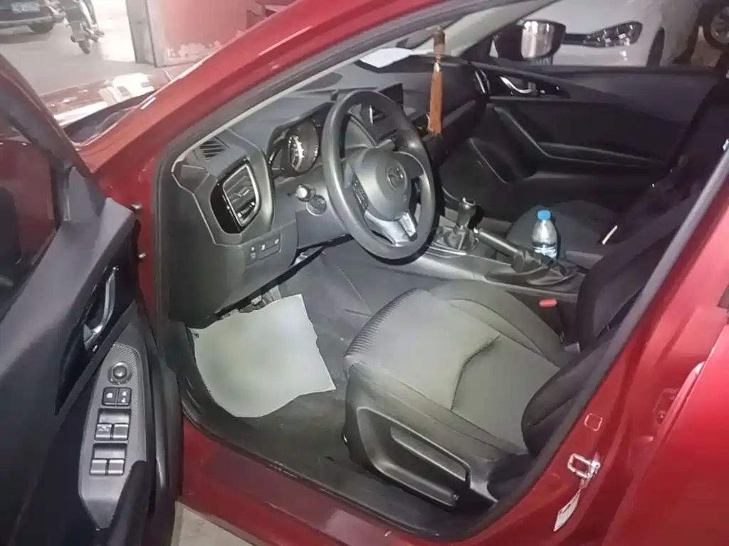 Mazda 3 Axela — миниатюра 16