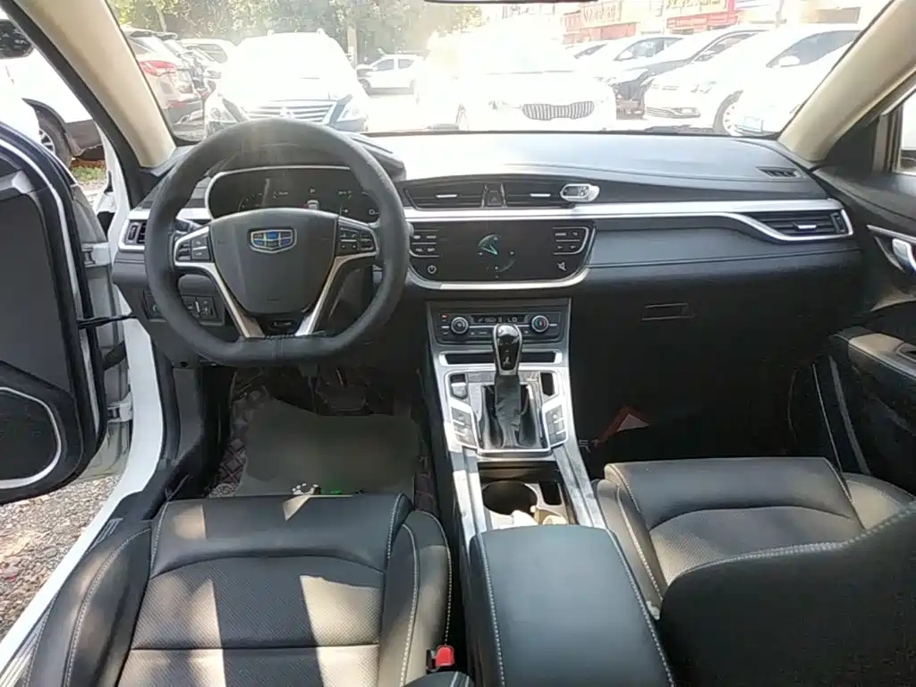Geely Emgrand — миниатюра 10