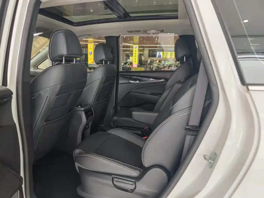 Maxus 5 2022 520KM мест