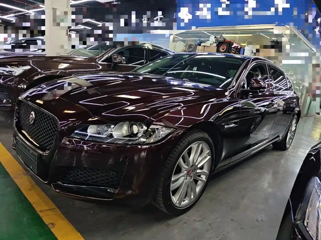 Jaguar XFL