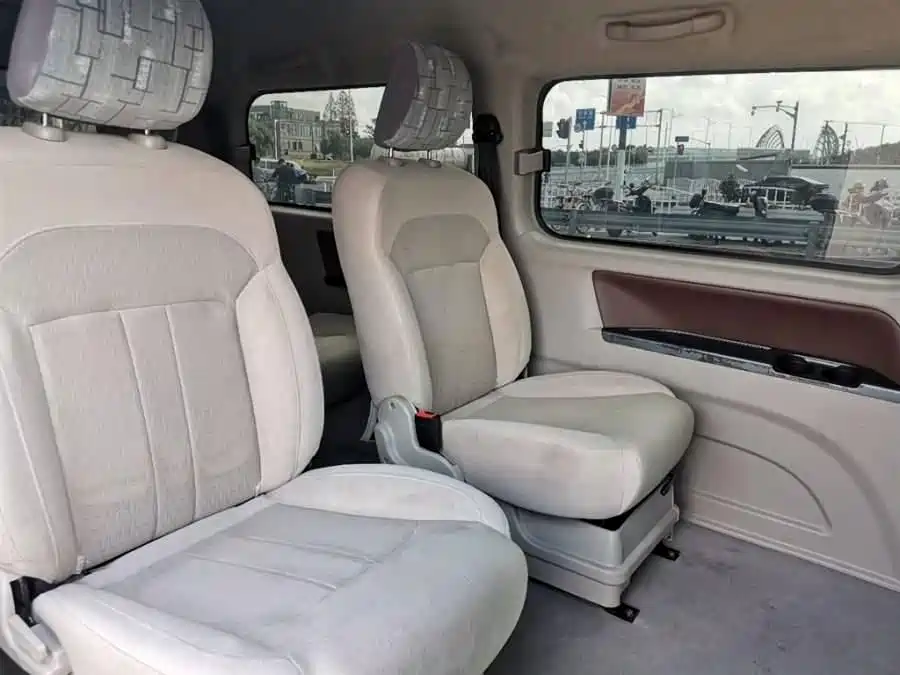 Forthing Lingzhi M5L 1.6L Basic Type 7 seats, фото 11