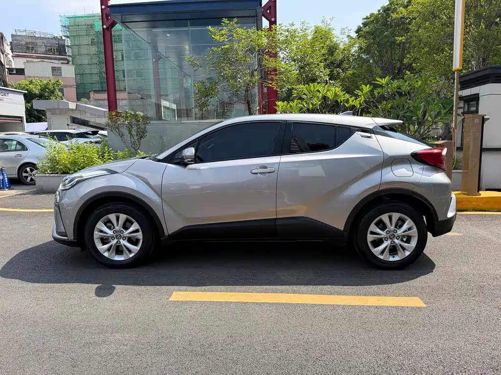 Toyota IZOA — миниатюра 7