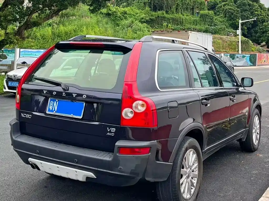 Volvo XC90 2006 4.4 V8 AWD мест Executive