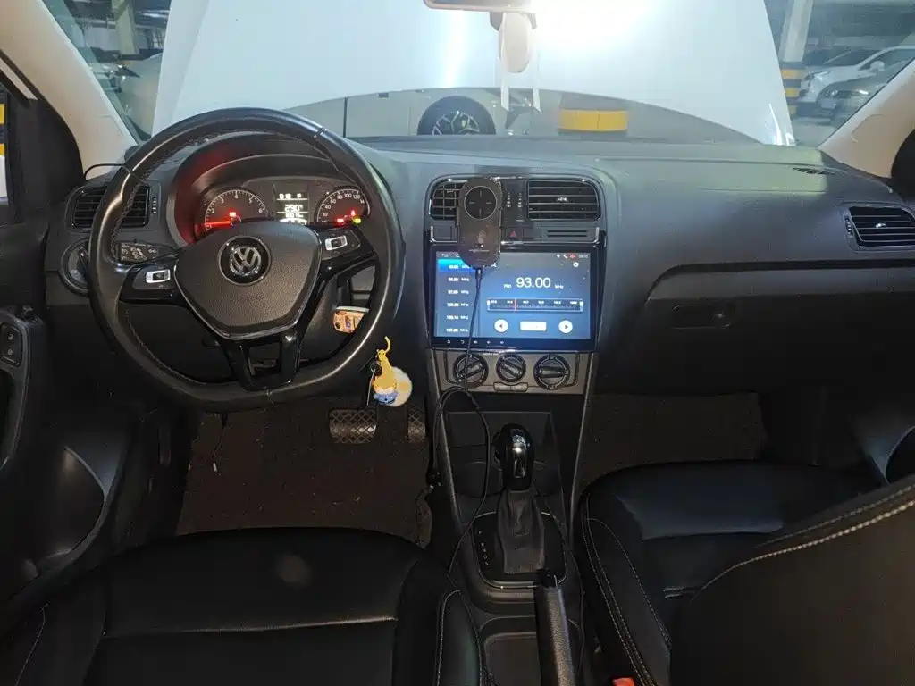 Volkswagen Polo — миниатюра 5