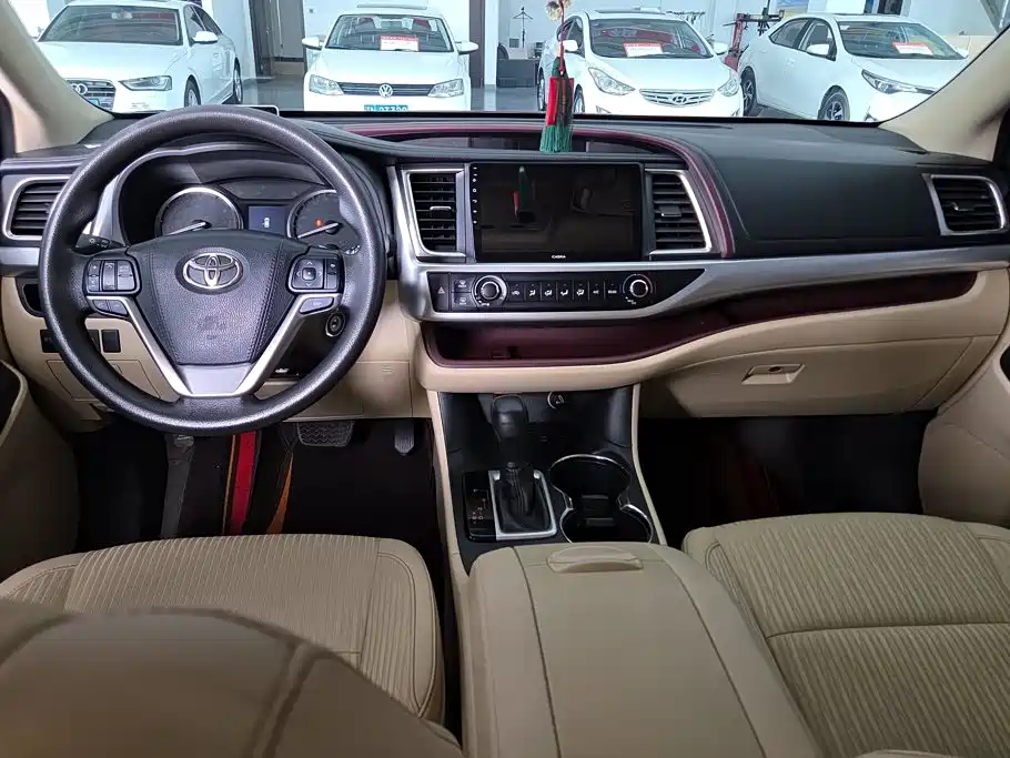Toyota Highlander — миниатюра 12