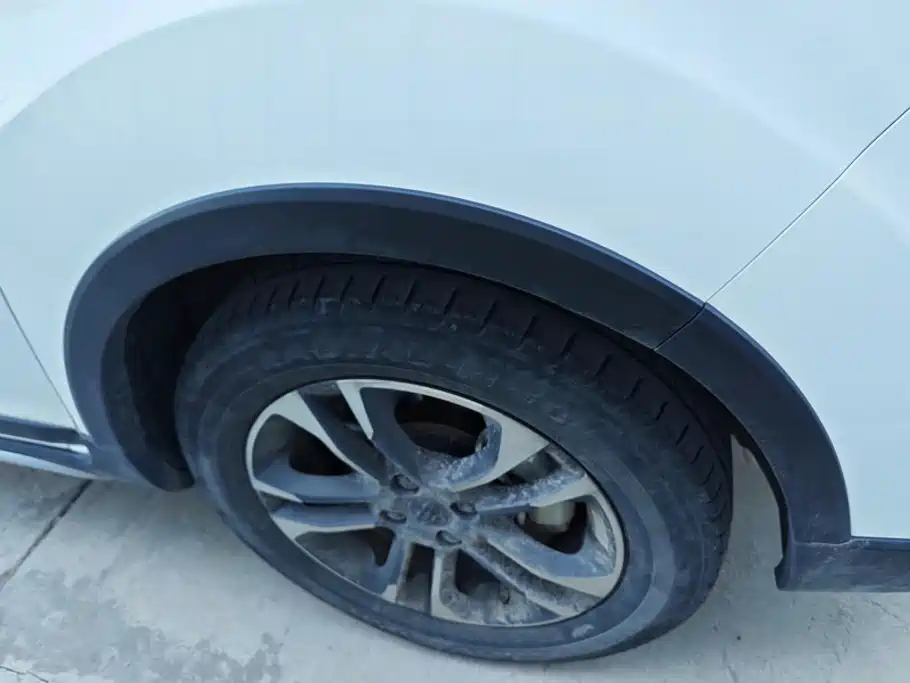 Geely Vision X3 — миниатюра 6