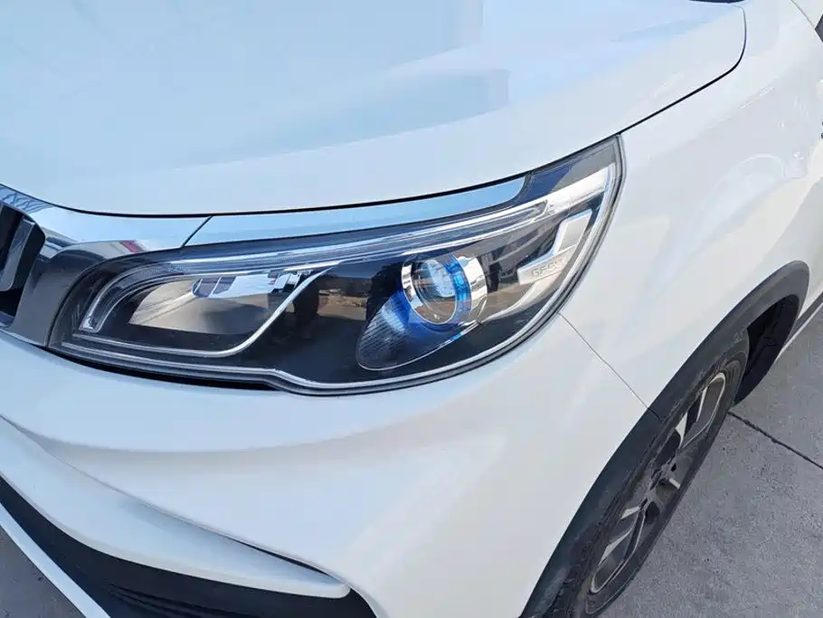 Geely Vision X3 — миниатюра 5