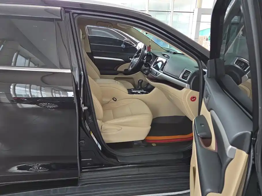 Toyota Highlander — миниатюра 8