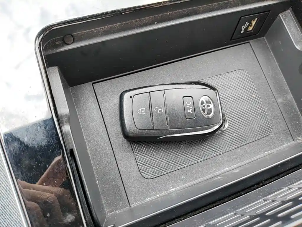 Toyota bZ4X — миниатюра 9