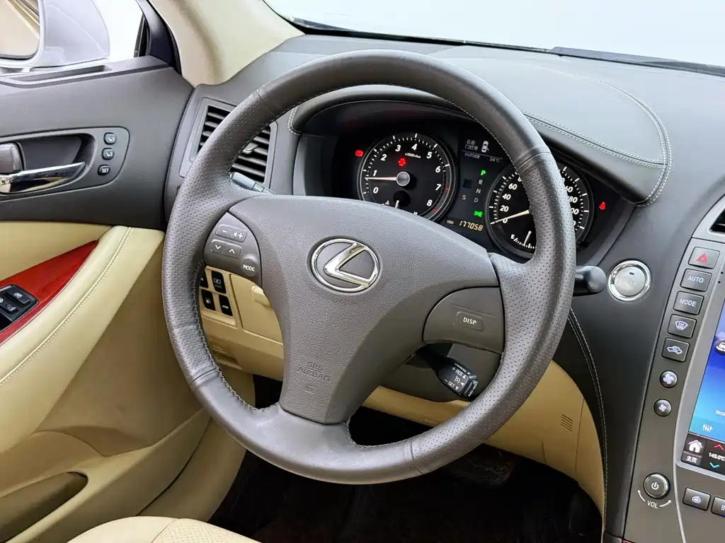 Lexus ES — миниатюра 32