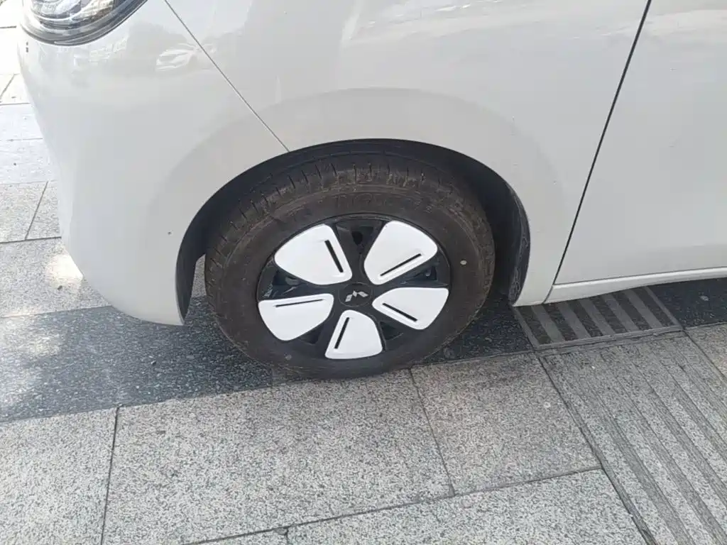 Wuling MINIEV — миниатюра 23