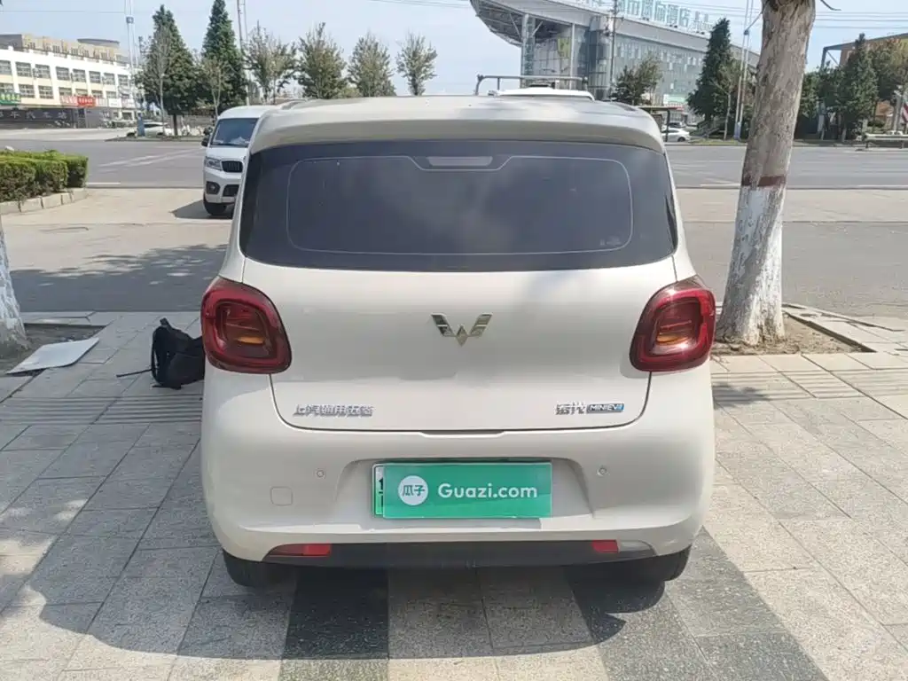 Wuling MINIEV — миниатюра 6