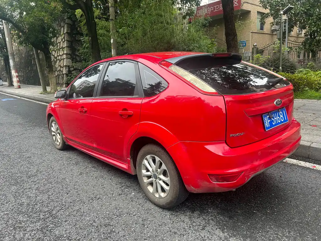 Ford Focus — миниатюра 4