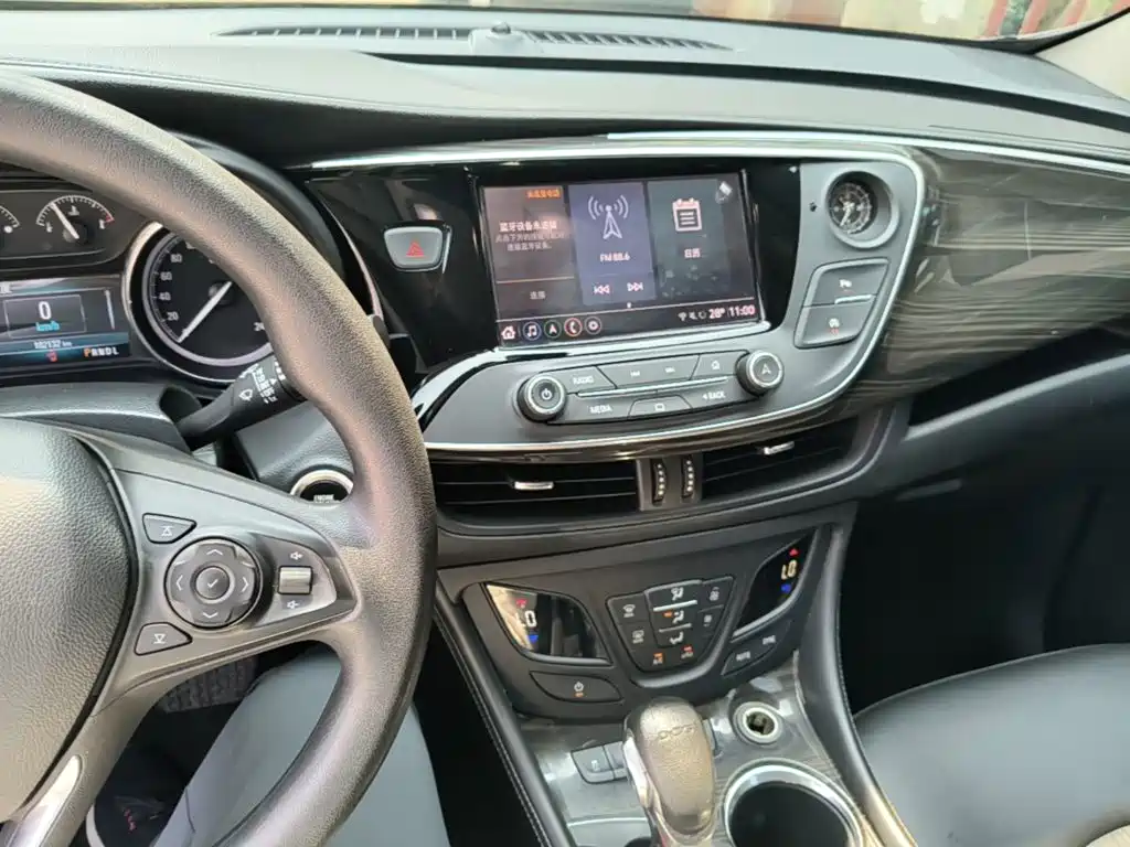 Buick Envision Plus — миниатюра 10