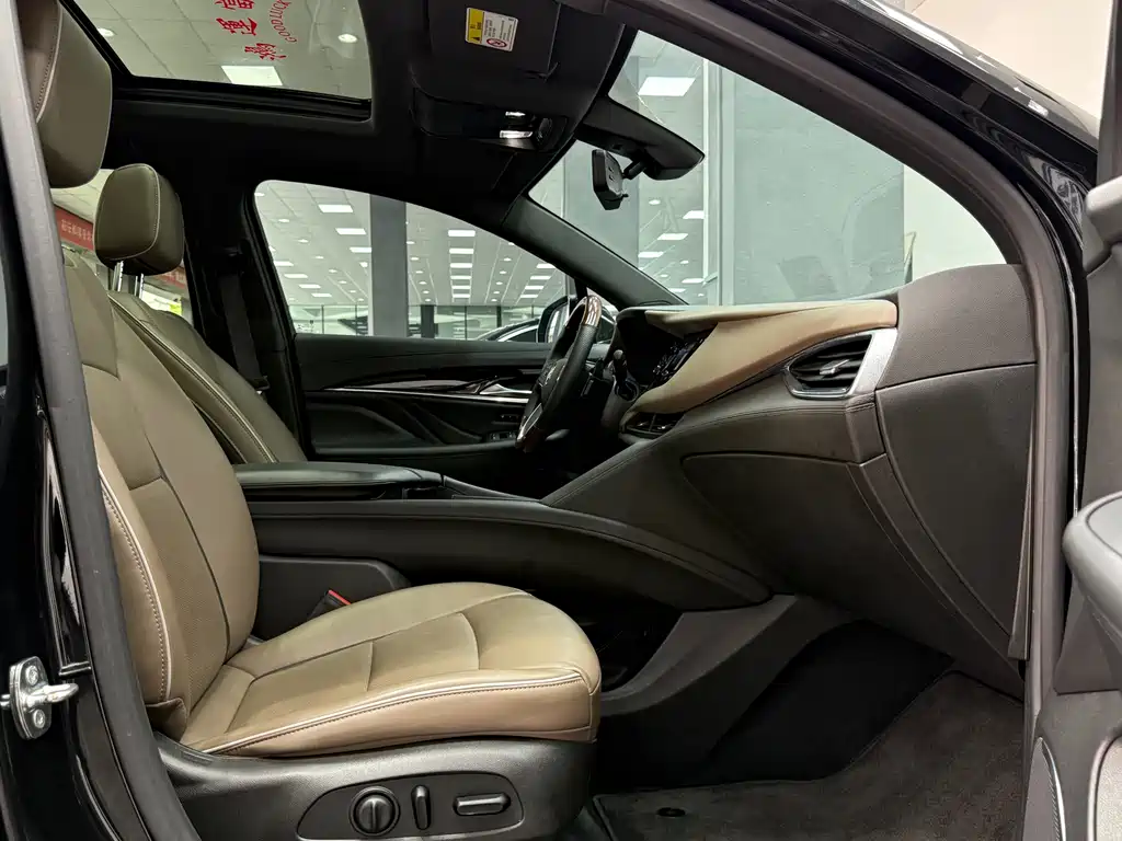 Buick Enclave 2022 652T Premium Flagship 7 мест