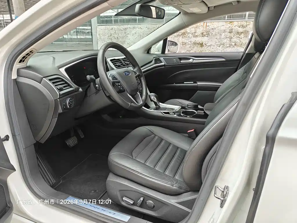 Ford Mondeo — миниатюра 10