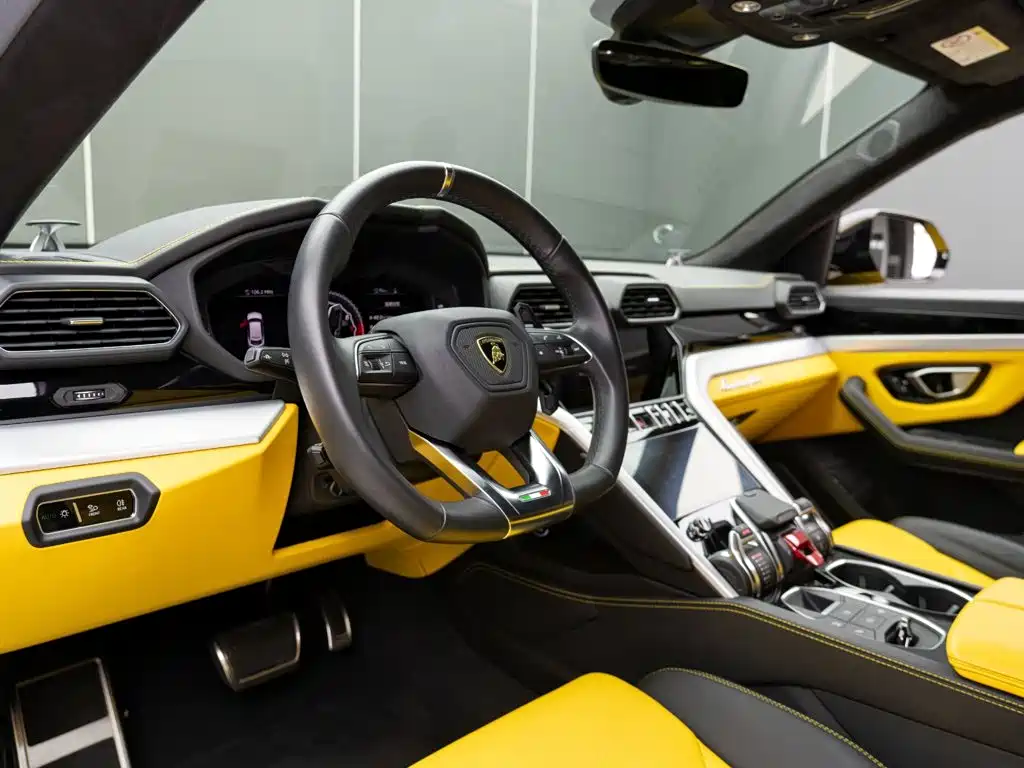 Lamborghini Urus — миниатюра 9