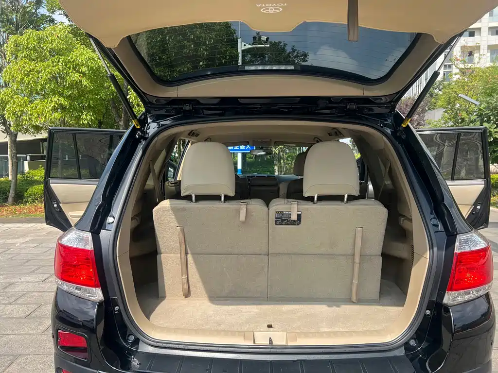 Toyota Highlander — миниатюра 18