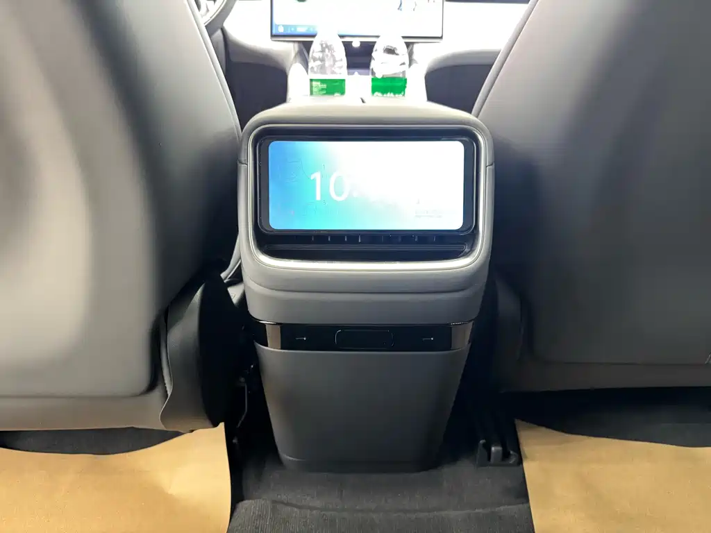 XIAOMI CAR XIAOMI YU7