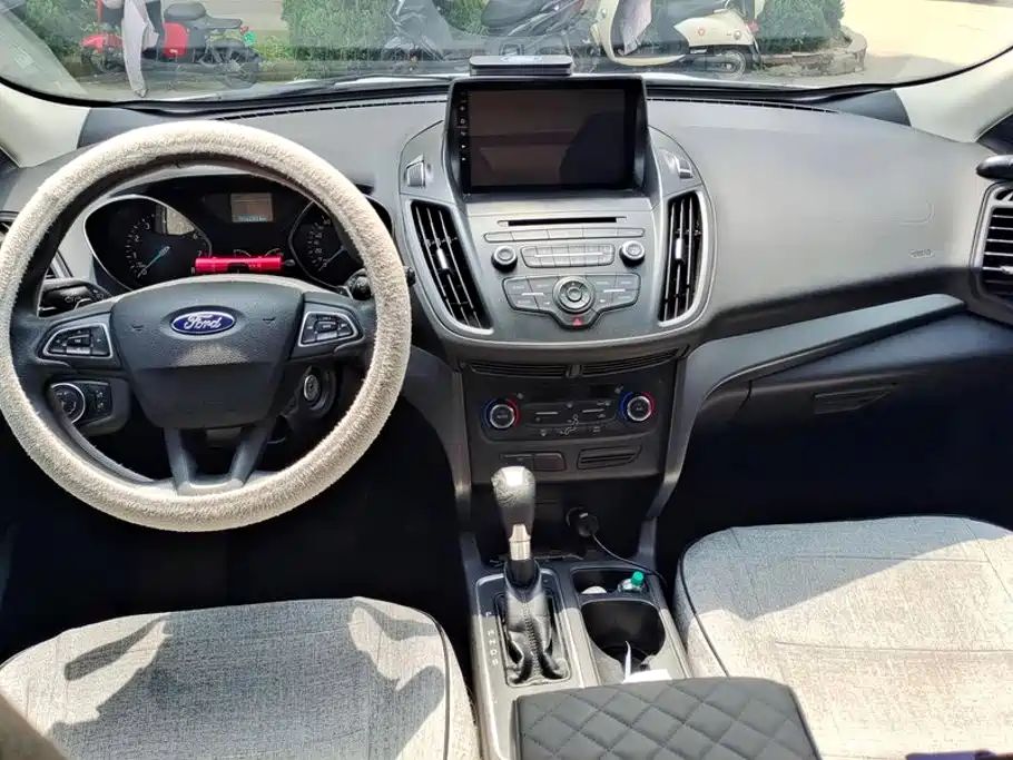 Ford Kuga — миниатюра 12