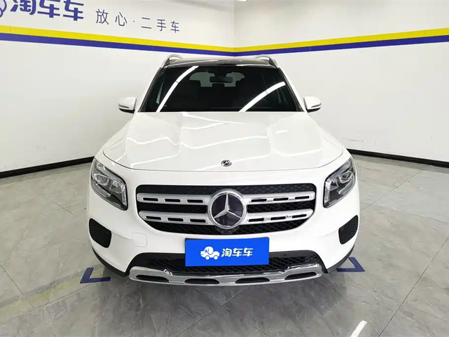 MERCEDES-BENZ GLB