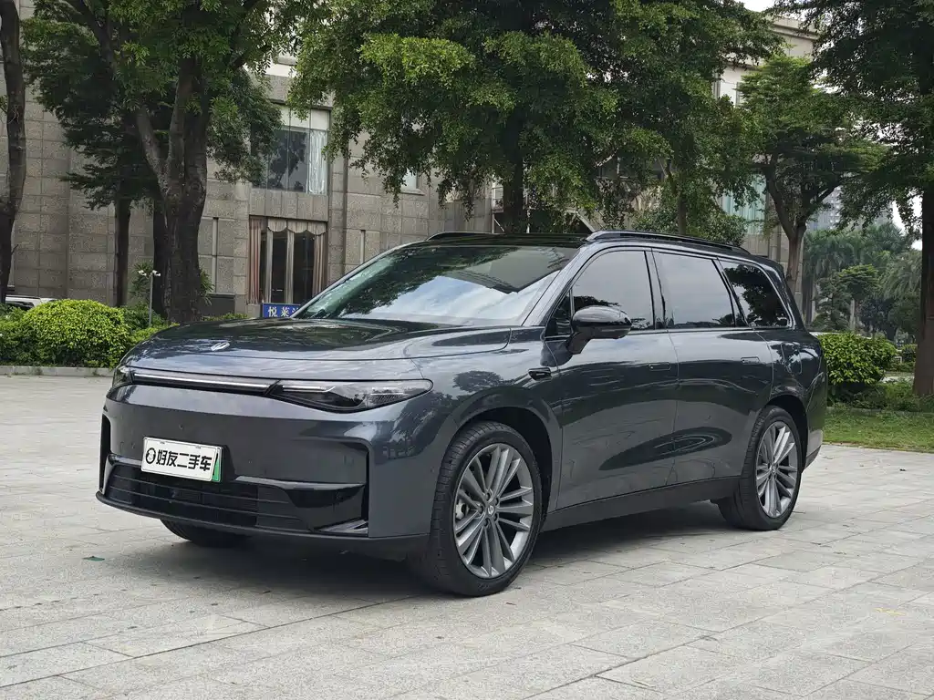 Leapmotor C16