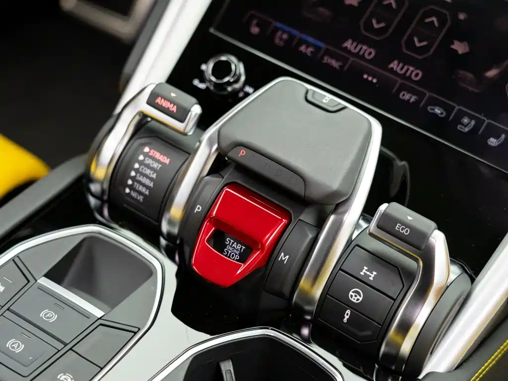 Lamborghini Urus — миниатюра 20