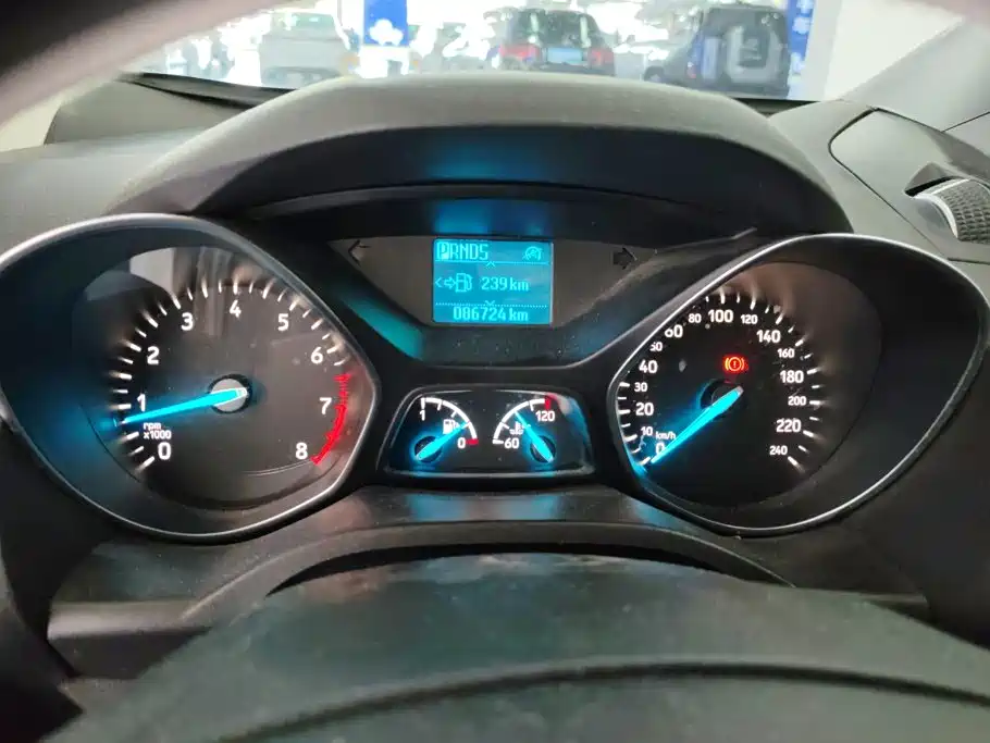 Ford Kuga — миниатюра 14