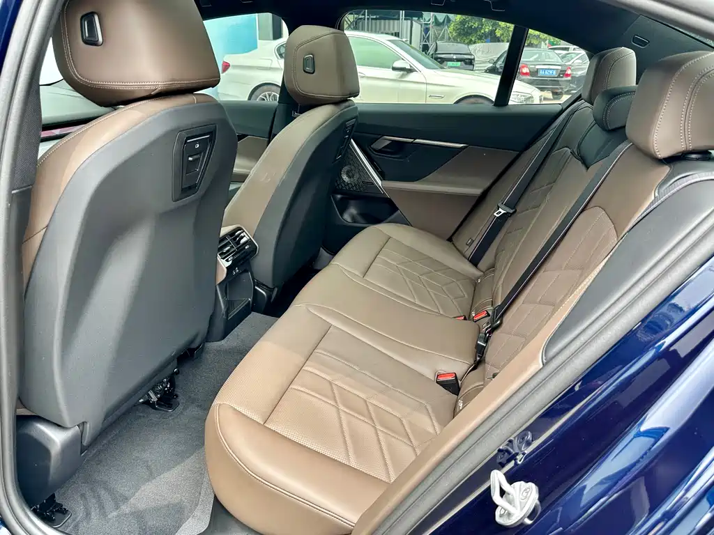BMW 5 Series 5 2024 530i Premium M Sport