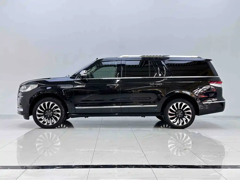 Lincoln Navigator — миниатюра 5