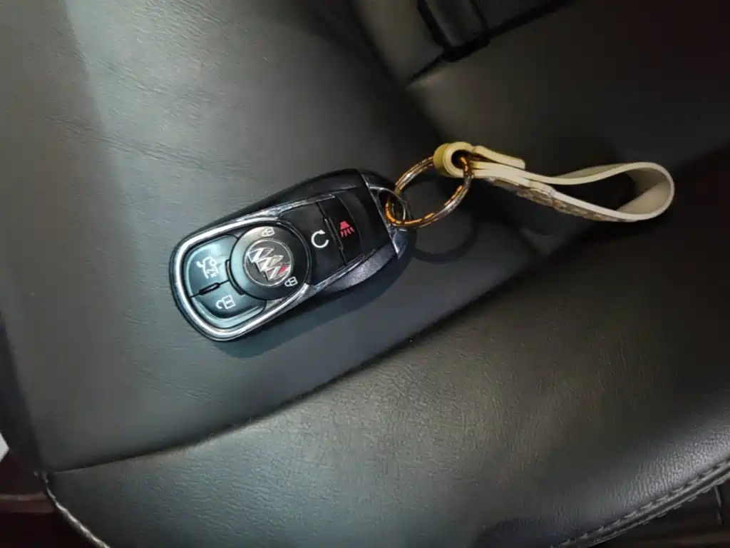 Buick LaCrosse — миниатюра 9