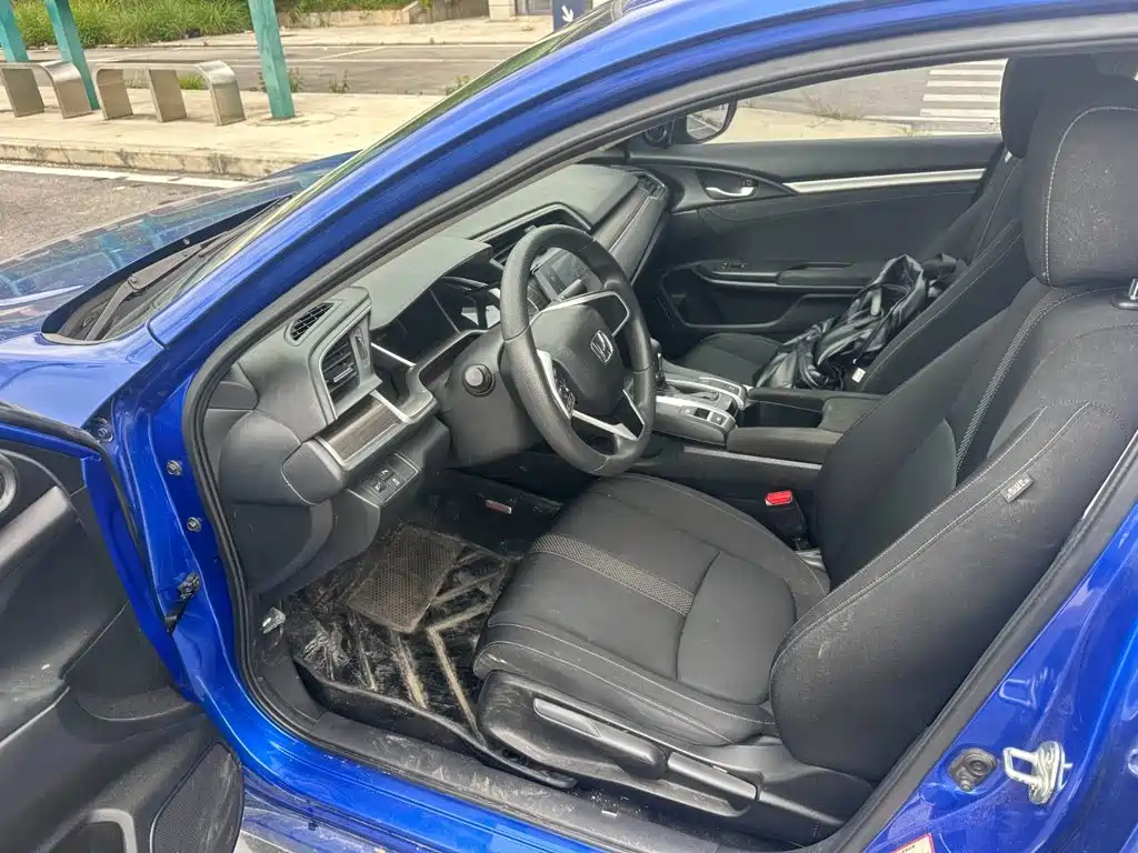 Honda Civic — миниатюра 8