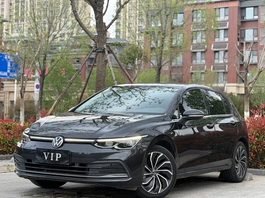 Volkswagen Golf 2021