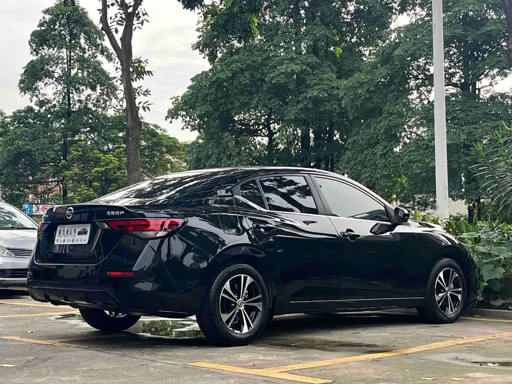 Nissan Sylphy 2021 1.6L XL CVT Enjoy
