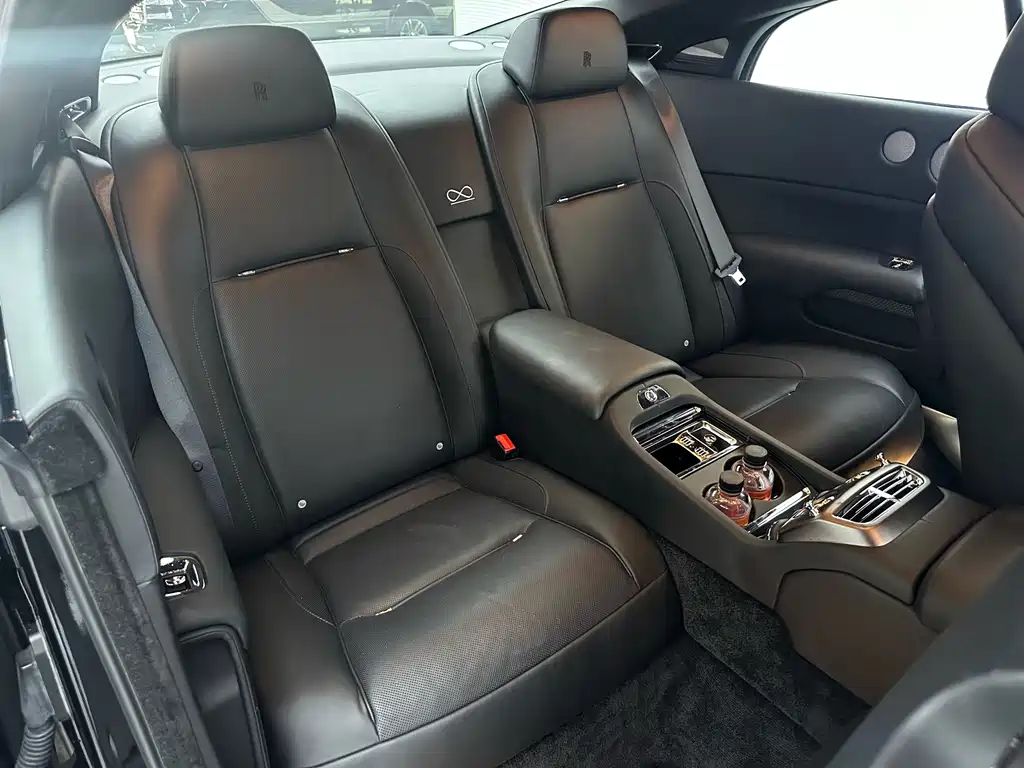 Rolls-Royce Wraith — миниатюра 14