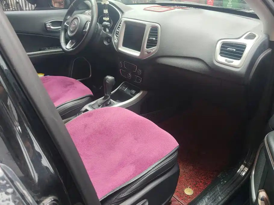 Jeep Compass — миниатюра 8