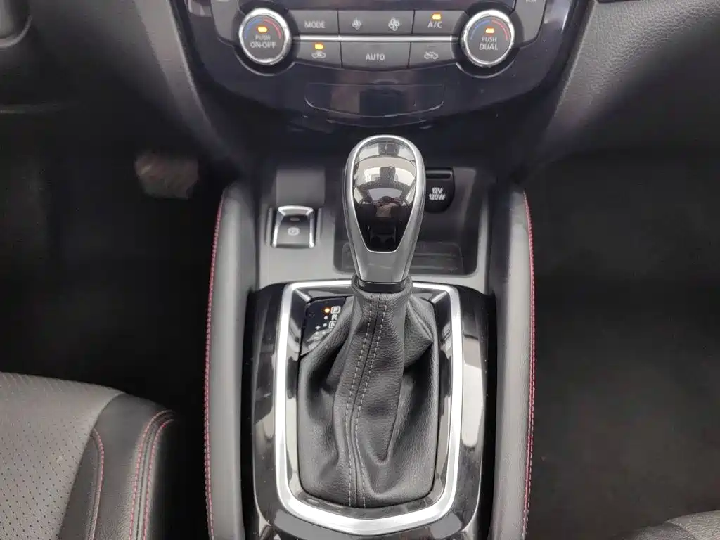 Nissan Qashqai — миниатюра 13