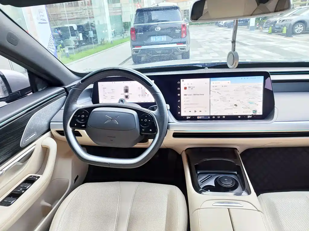 XPeng P7 — миниатюра 9