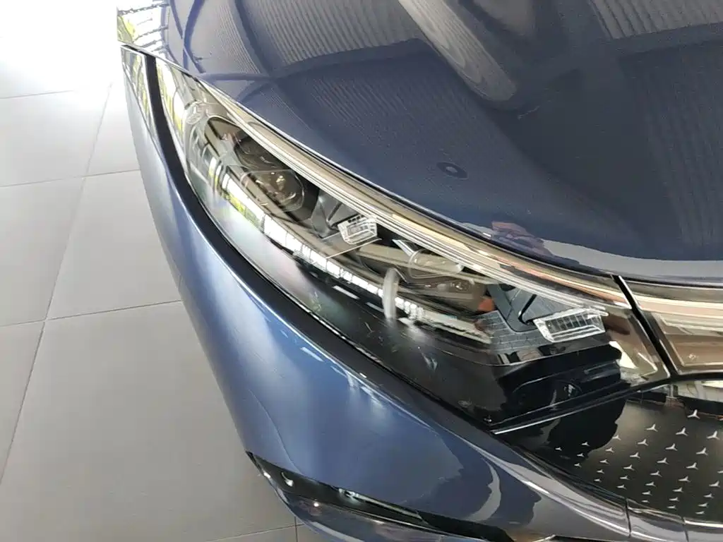 Mercedes-Benz EQS — миниатюра 11